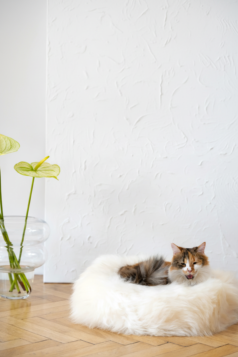 Natural Sheepskin Bed — Ivory